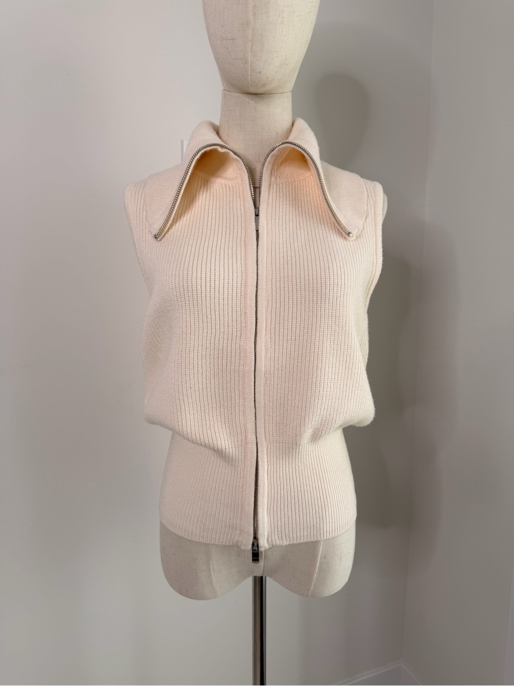 Joie Cream Ribbed Zip Front Sleeveless Sweater Vest M - Picture 2 of 13
